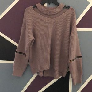 WOMEN’S SWEATER